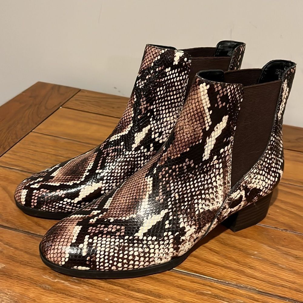 Alex Marie Leather Snake Print Boots Size 6.